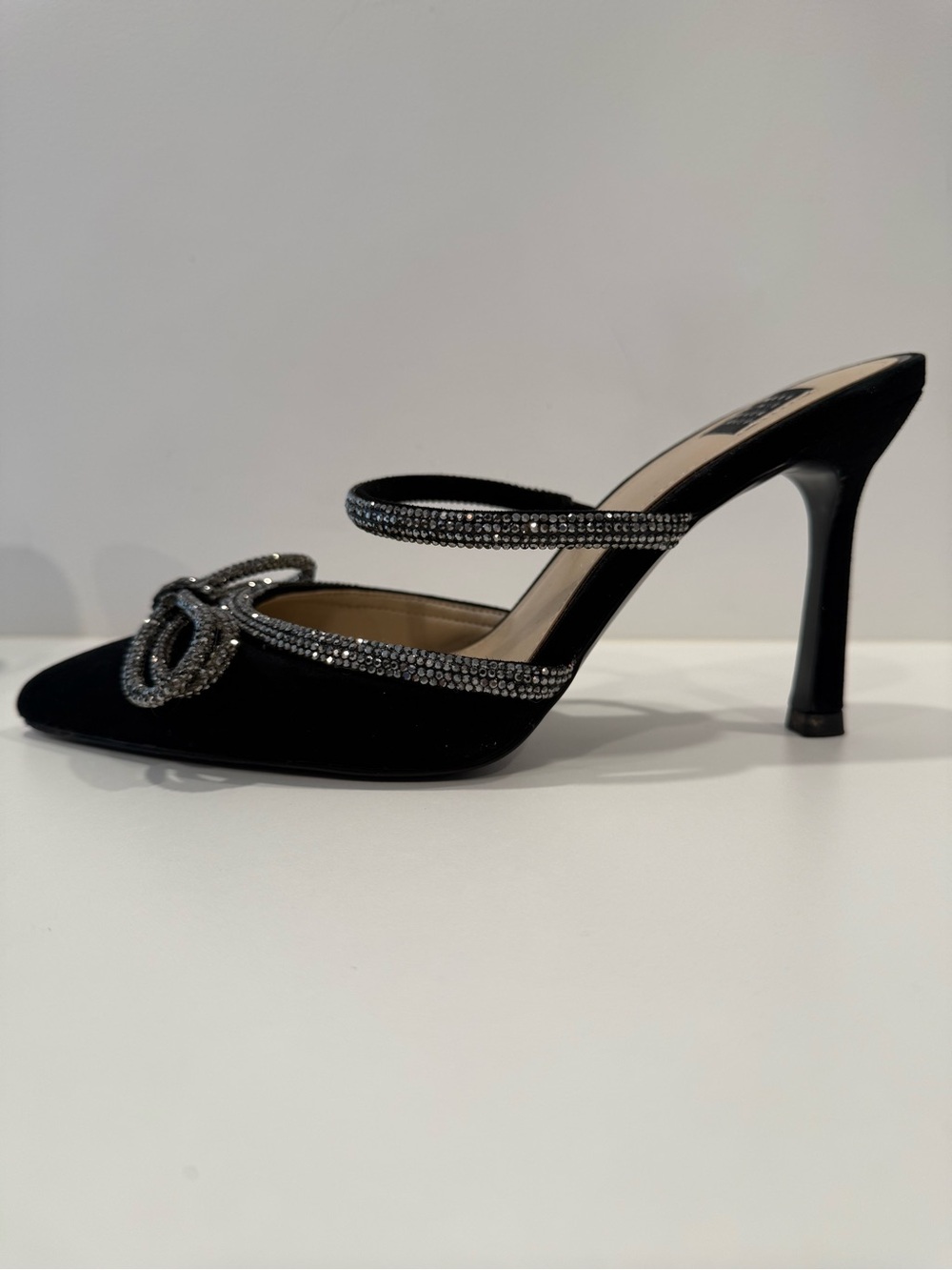 White House Black Market Black Crystal-Trim w/ bow slip in or sling back size 8